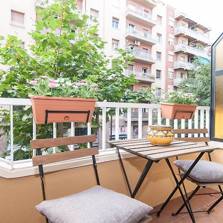 Montaber Apartments - Sagrada Familia Барселона Екстер'єр фото