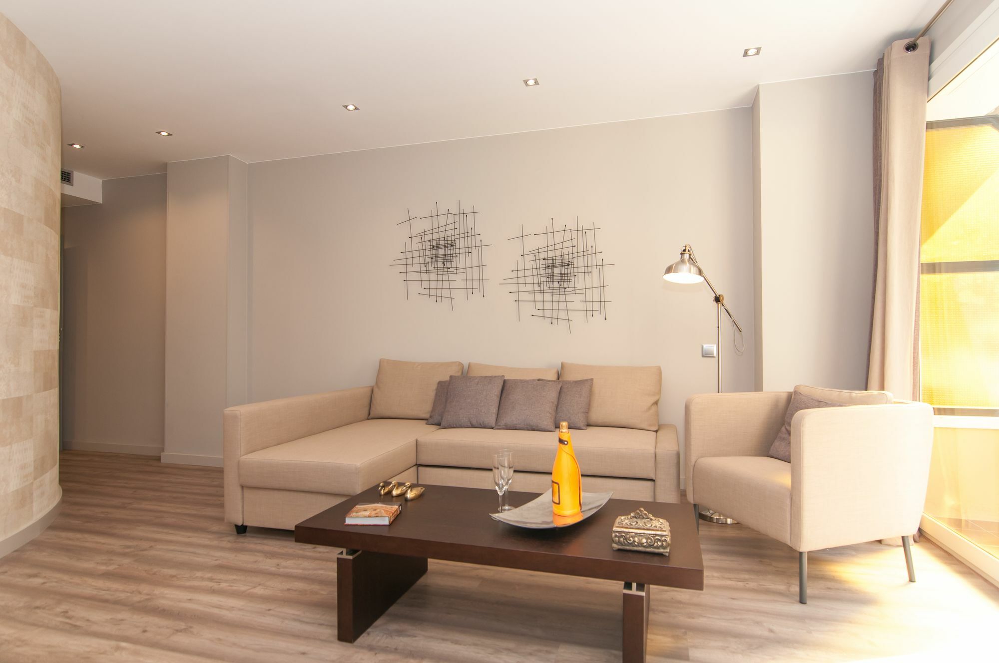 Montaber Apartments - Sagrada Familia Барселона Екстер'єр фото